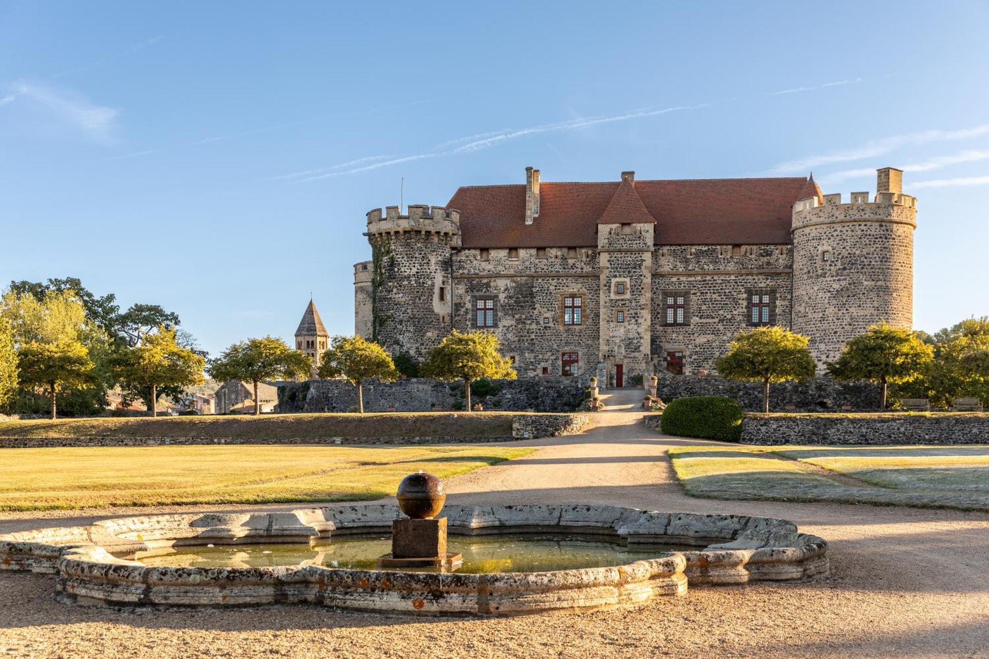Chateau Royal De Saint-Saturnin Экстерьер фото